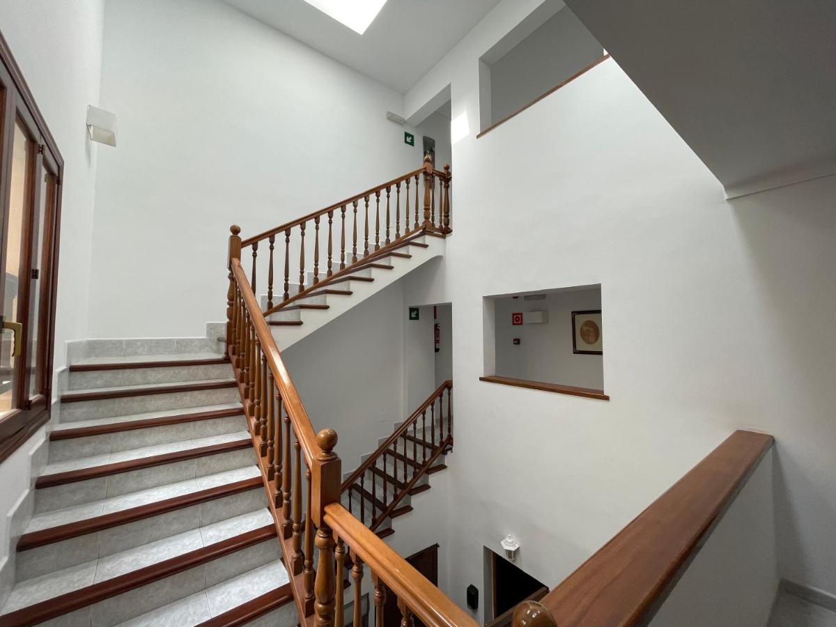 Hostal CAN GALLU - Housity