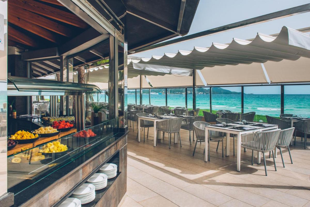 Comida en o cerca de este hotel