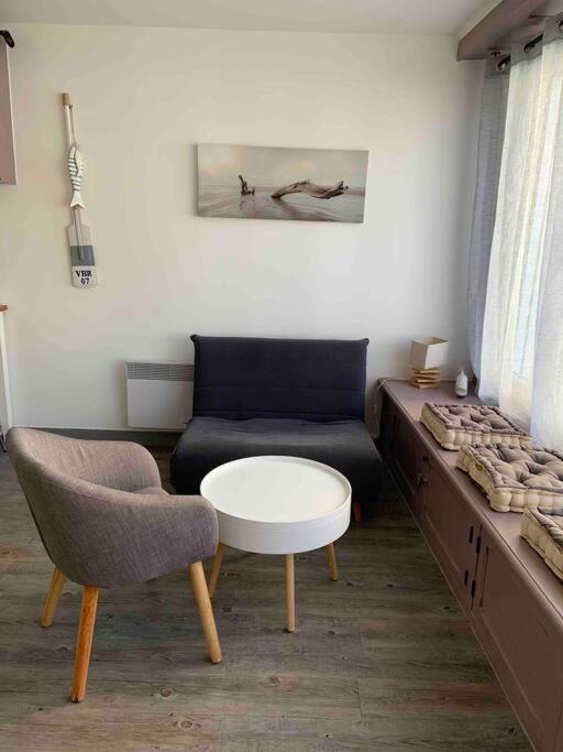 SOUPLEX 50m de la plage et des commerces - Housity
