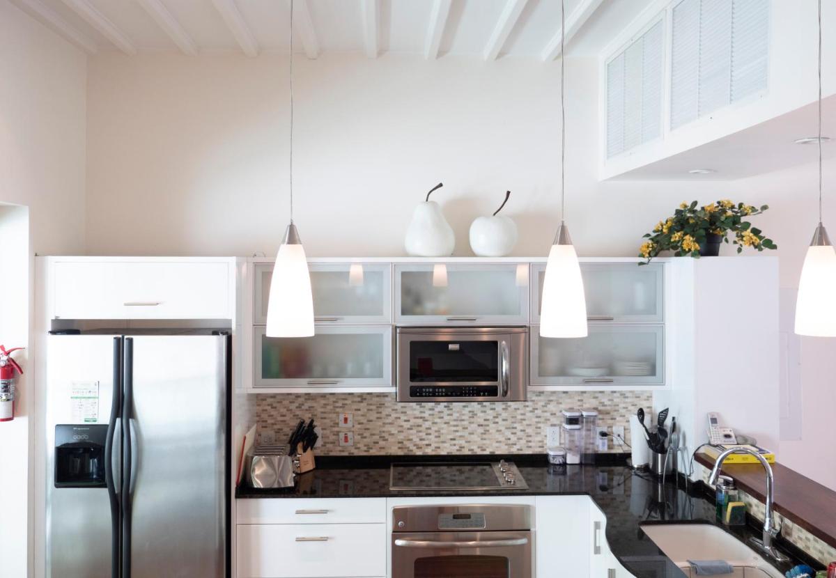 Luxury 3-Bed Villa St James near Beach & Gym - Housity