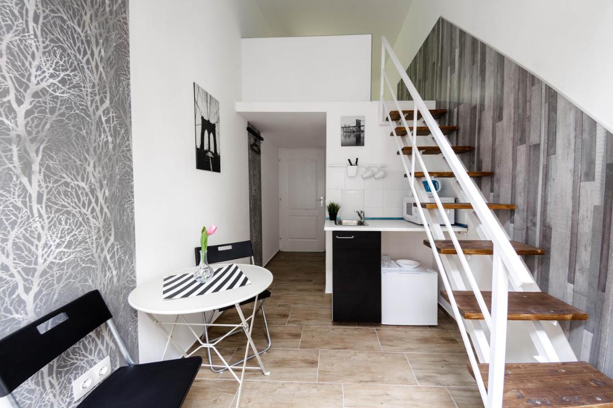 Rio's Stylish Central Flats - Housity