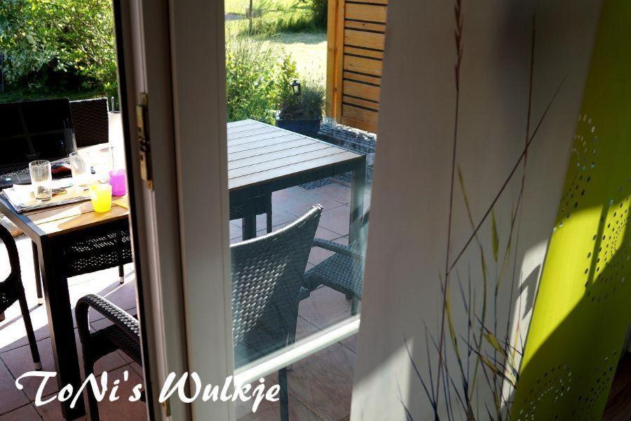 ToNis-Wulkje-2 - Housity