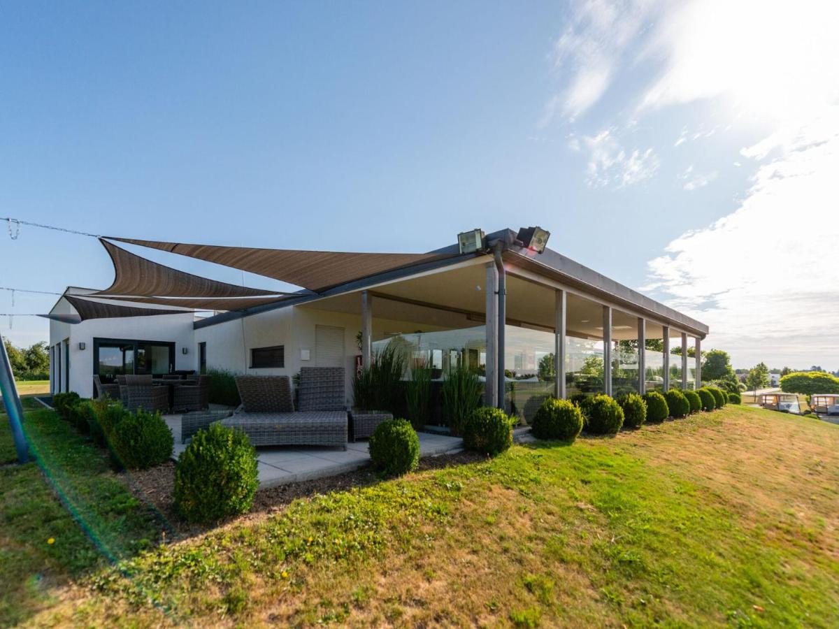 Gorgeous  with Swimming Pool, Roof Terrace, Garden - Housity