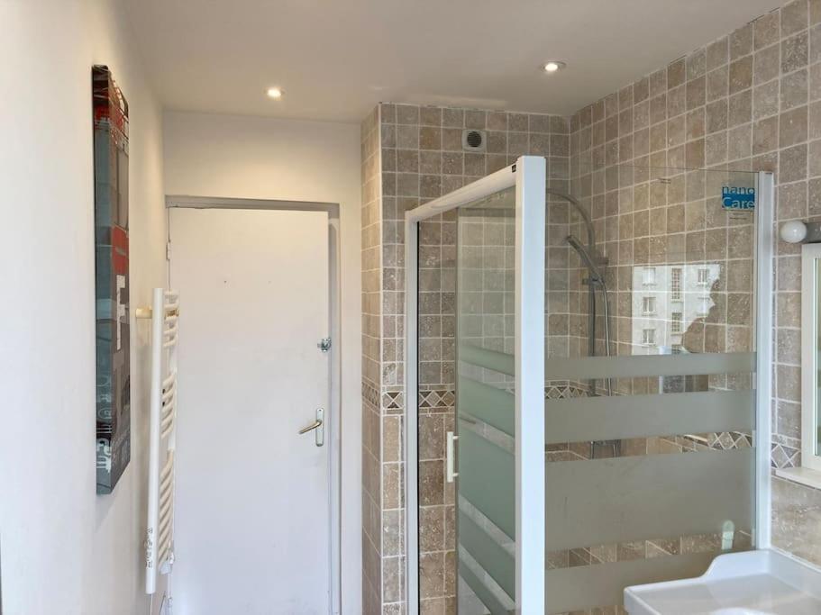 Appartement spacieux hyper centre Secteur Liberté - Housity