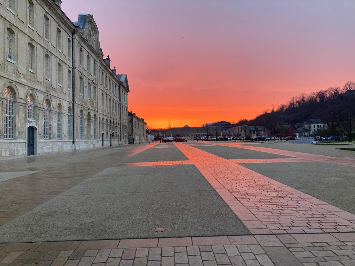 Vendome au bord du Loir - Housity