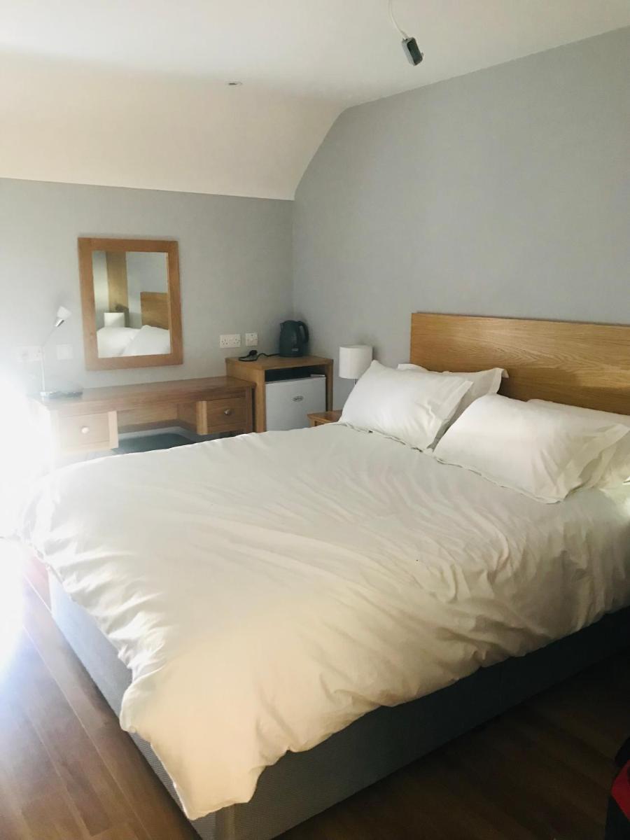 Leanna's Lodge, Keshcarrigan - Housity