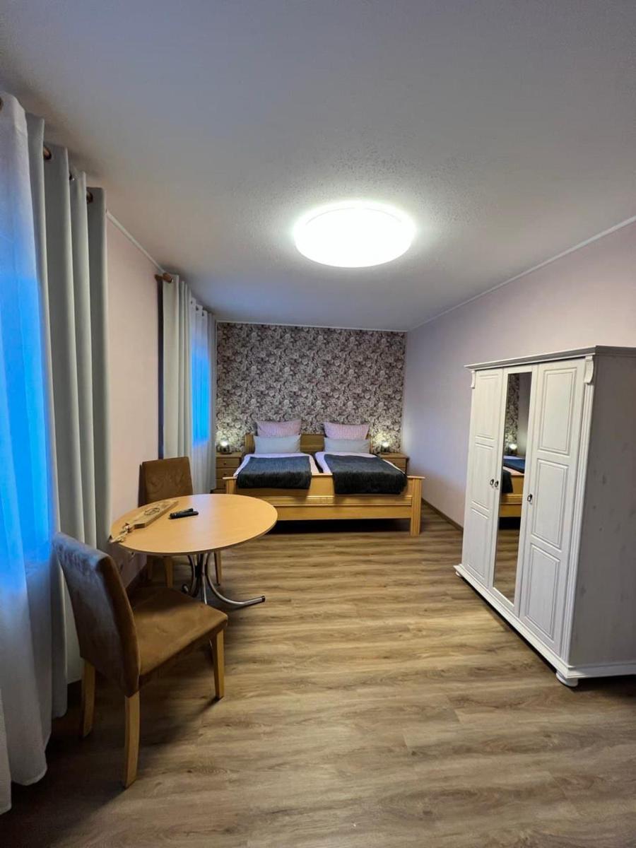 O&W Ferienzimmer am Nürburgring, Quiddelbach - Hizvo
