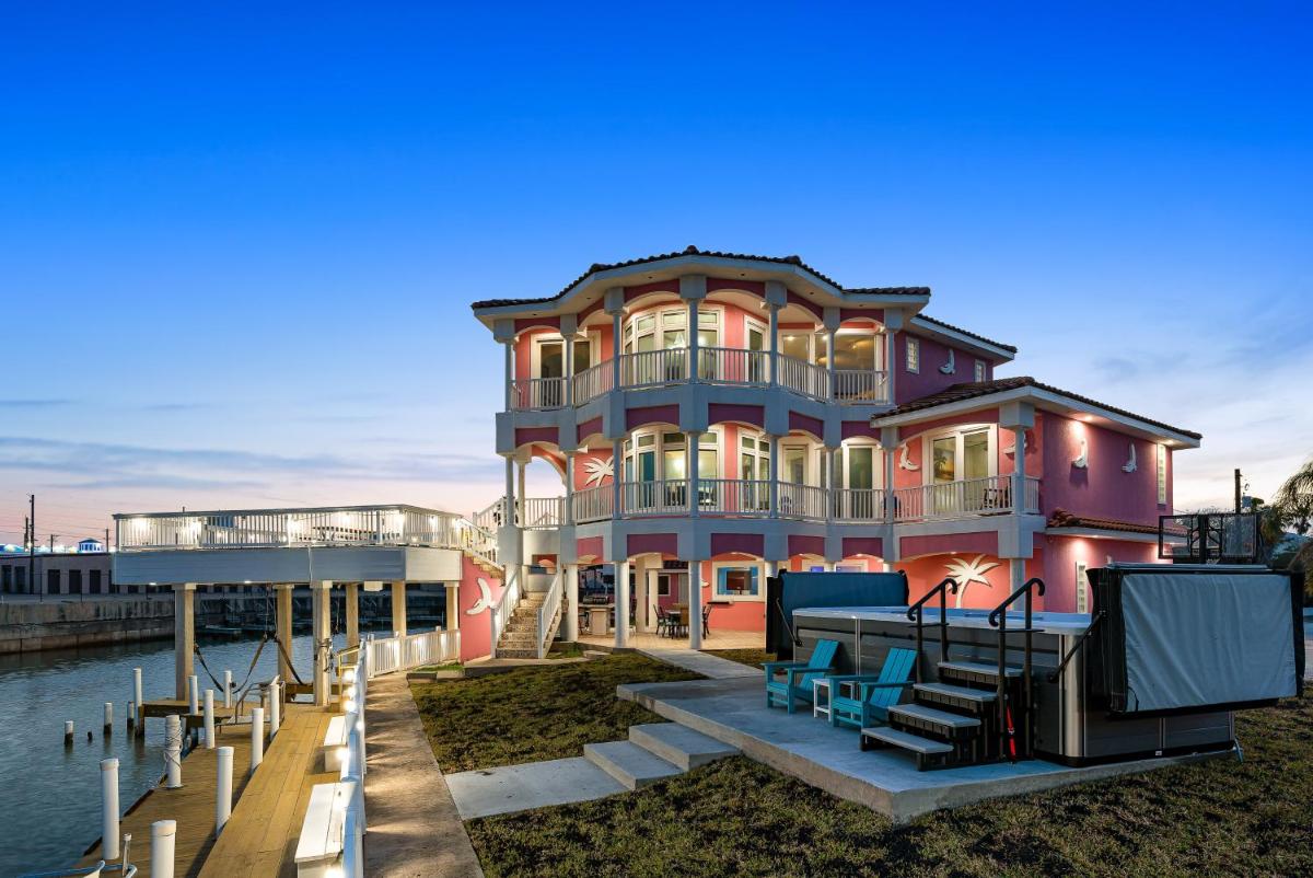 Pelican Point - Housity