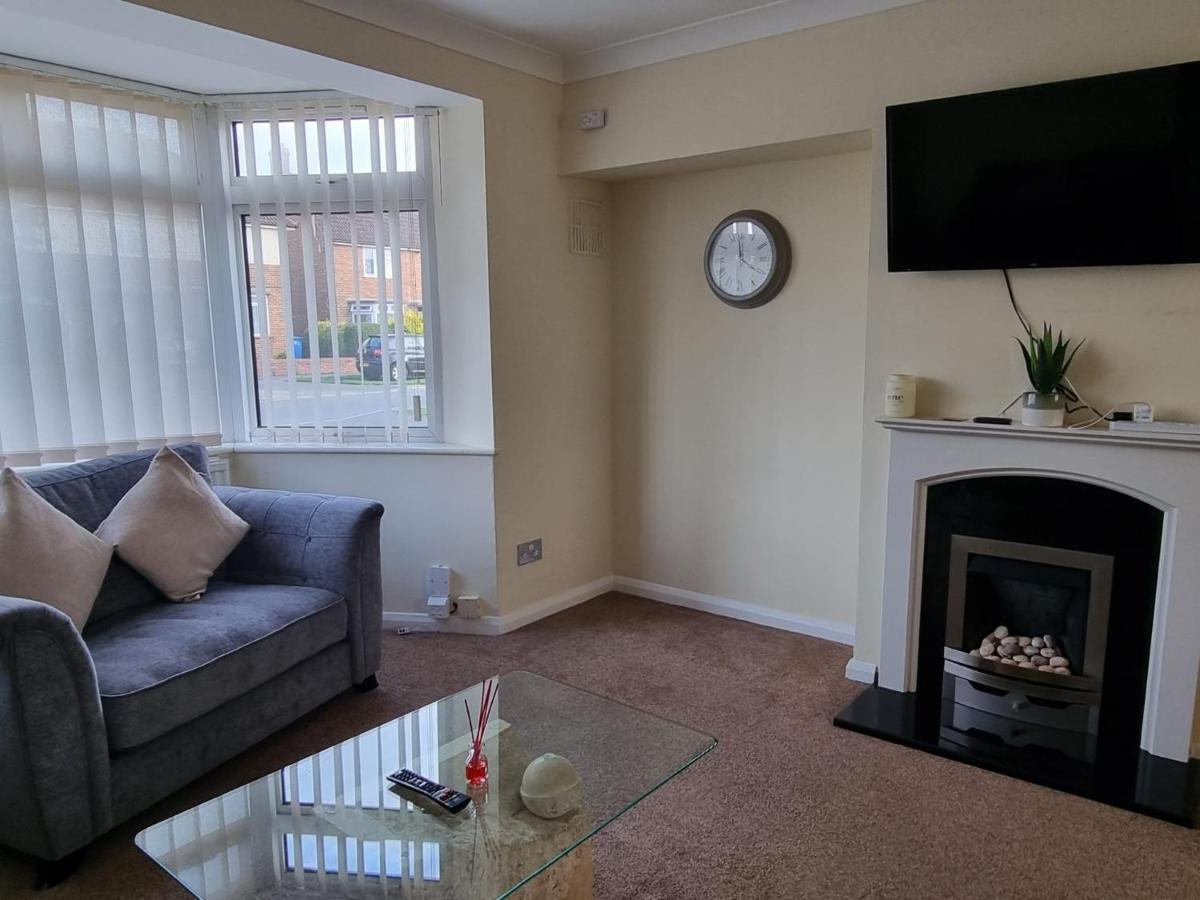 Calvary Gate Lodge - 4 Bedroom House - Housity