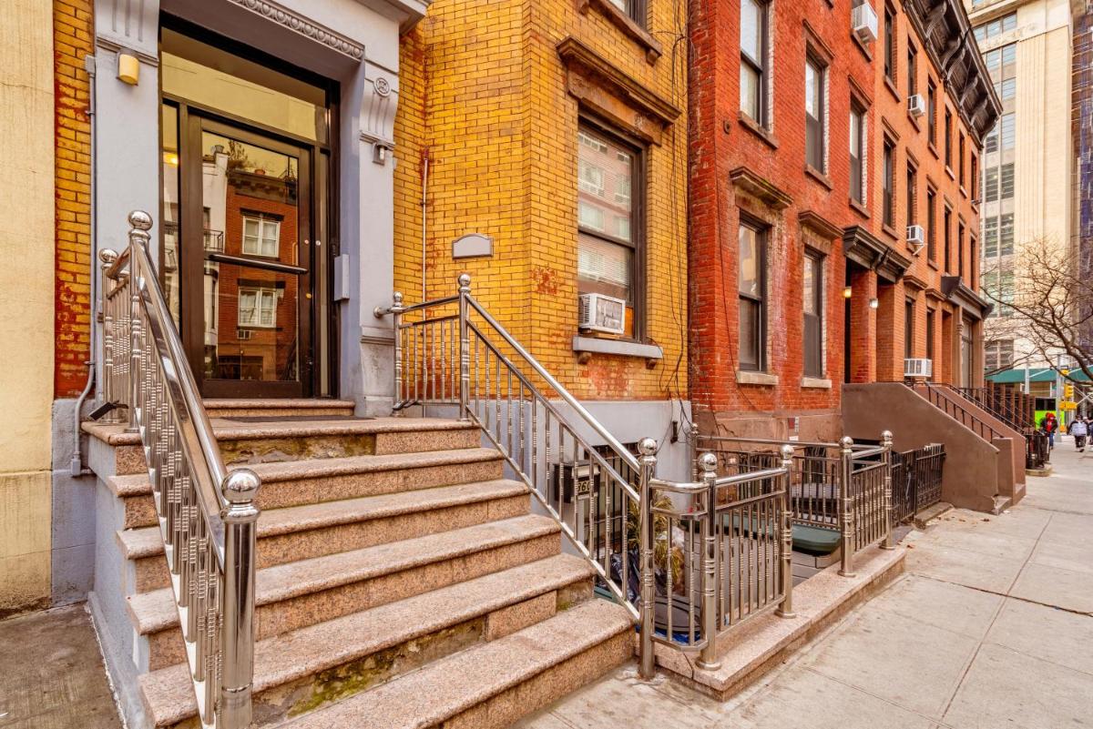 West 30th Street Guest House - Housity