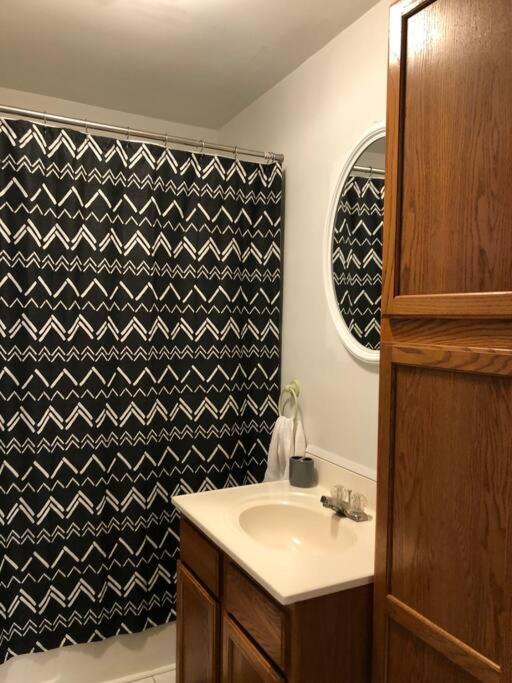 Bright One BDR Apt. near CMOG and Market St+pets - Housity