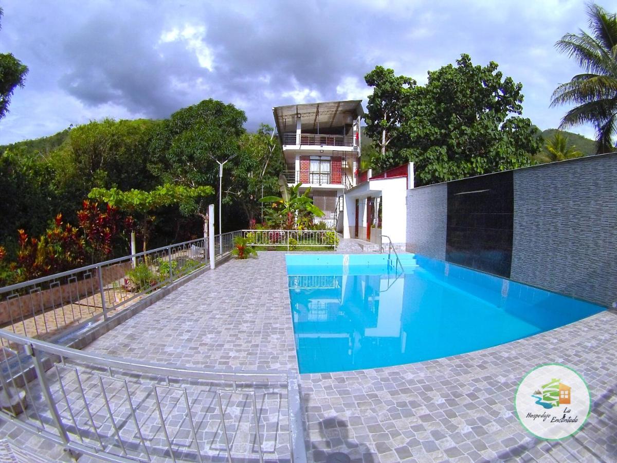 La Encantada Lodge - Housity