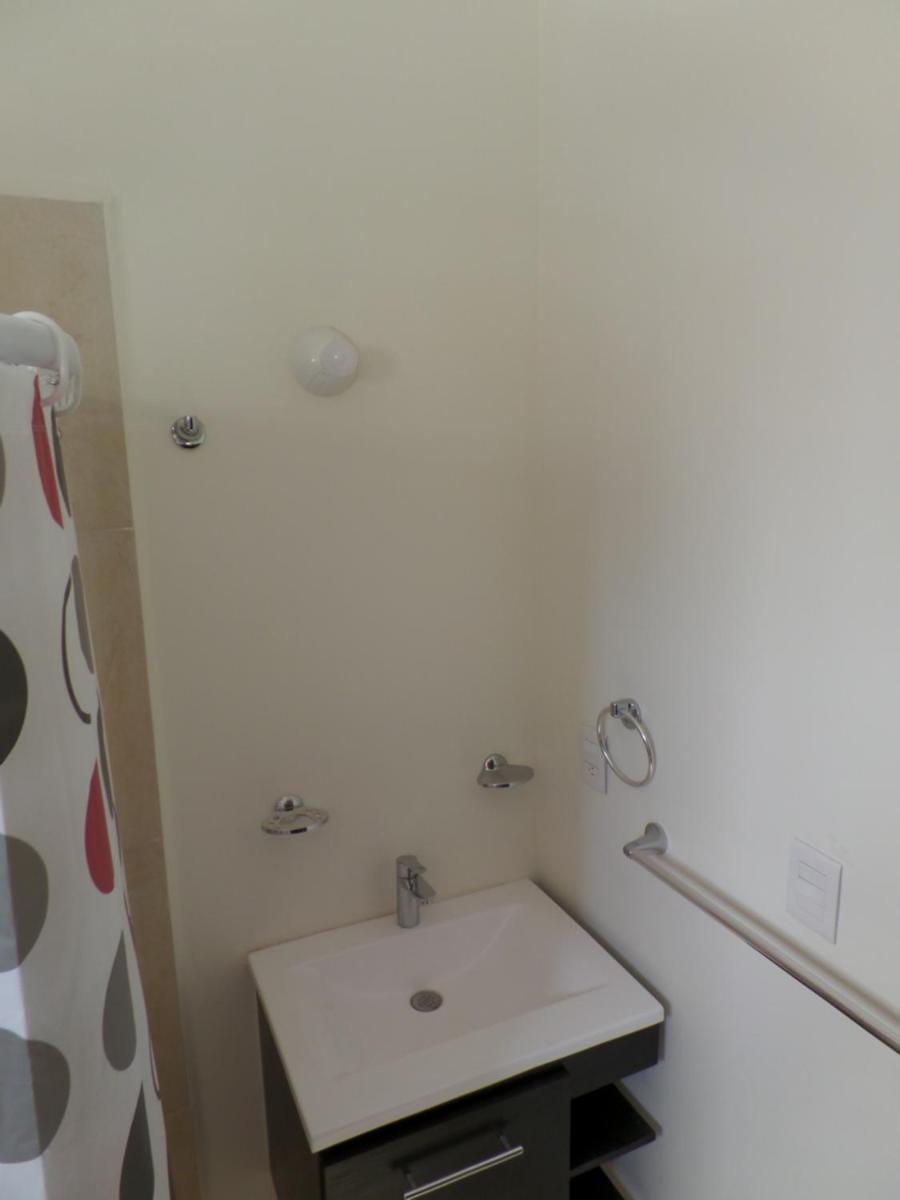 One Night Cancun a Shared Apartament - Airport - Housity