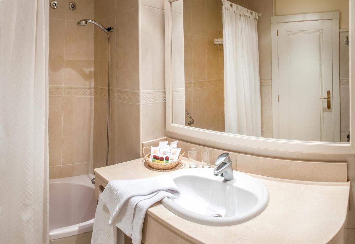 Un baño de Silken Spa La Hacienda De Don Juan