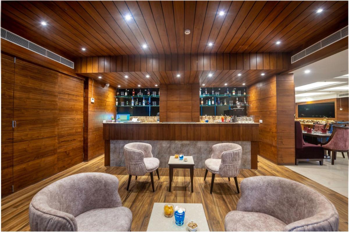 Lords Inn Chandigarh Zirakpur - Housity