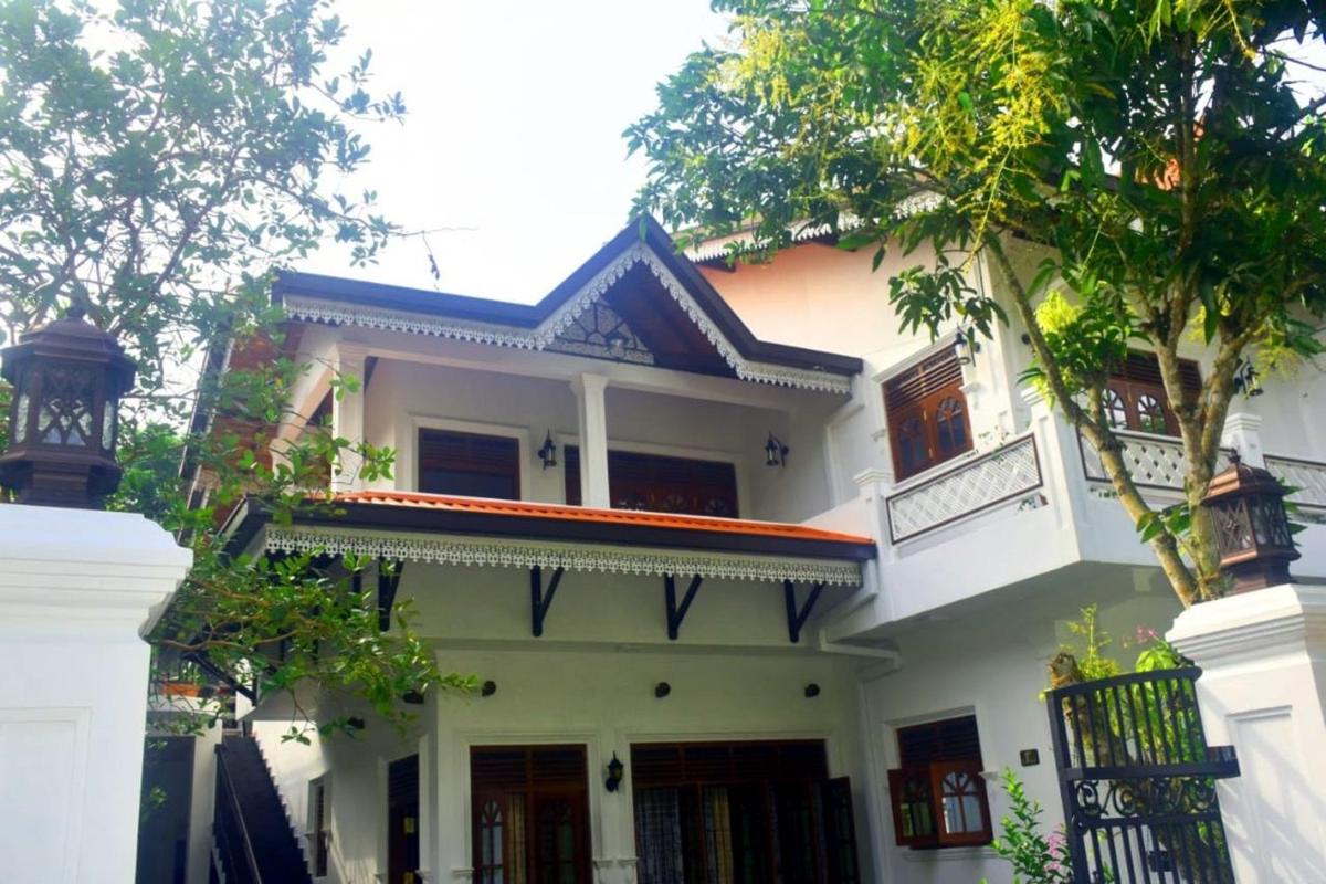 Hotel Barbara Villa - Housity