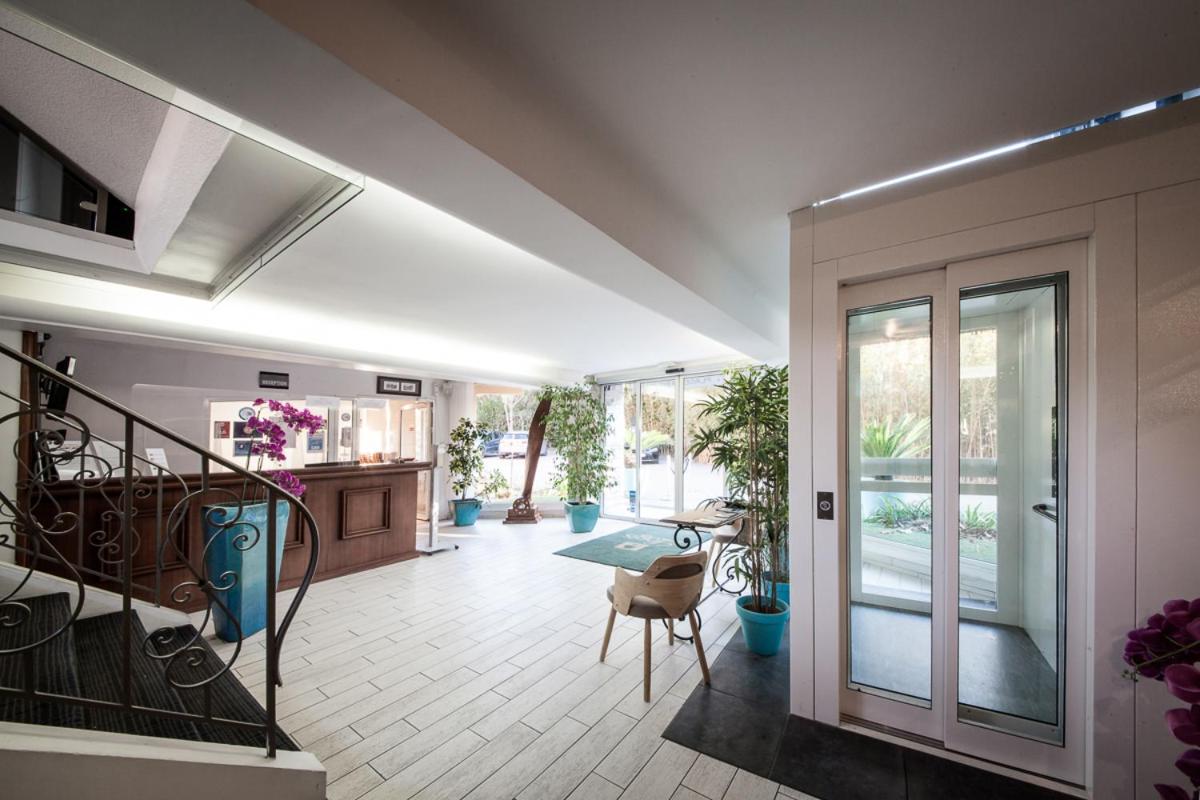 Photo de la galerie de l'établissement Hotel SPA Plage St Jean, à La Ciotat