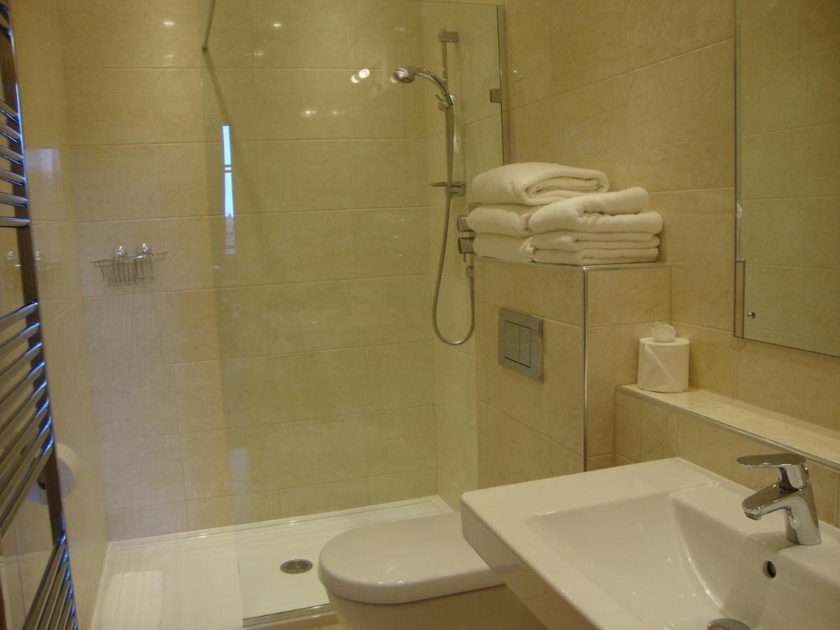Ascot House - Housity