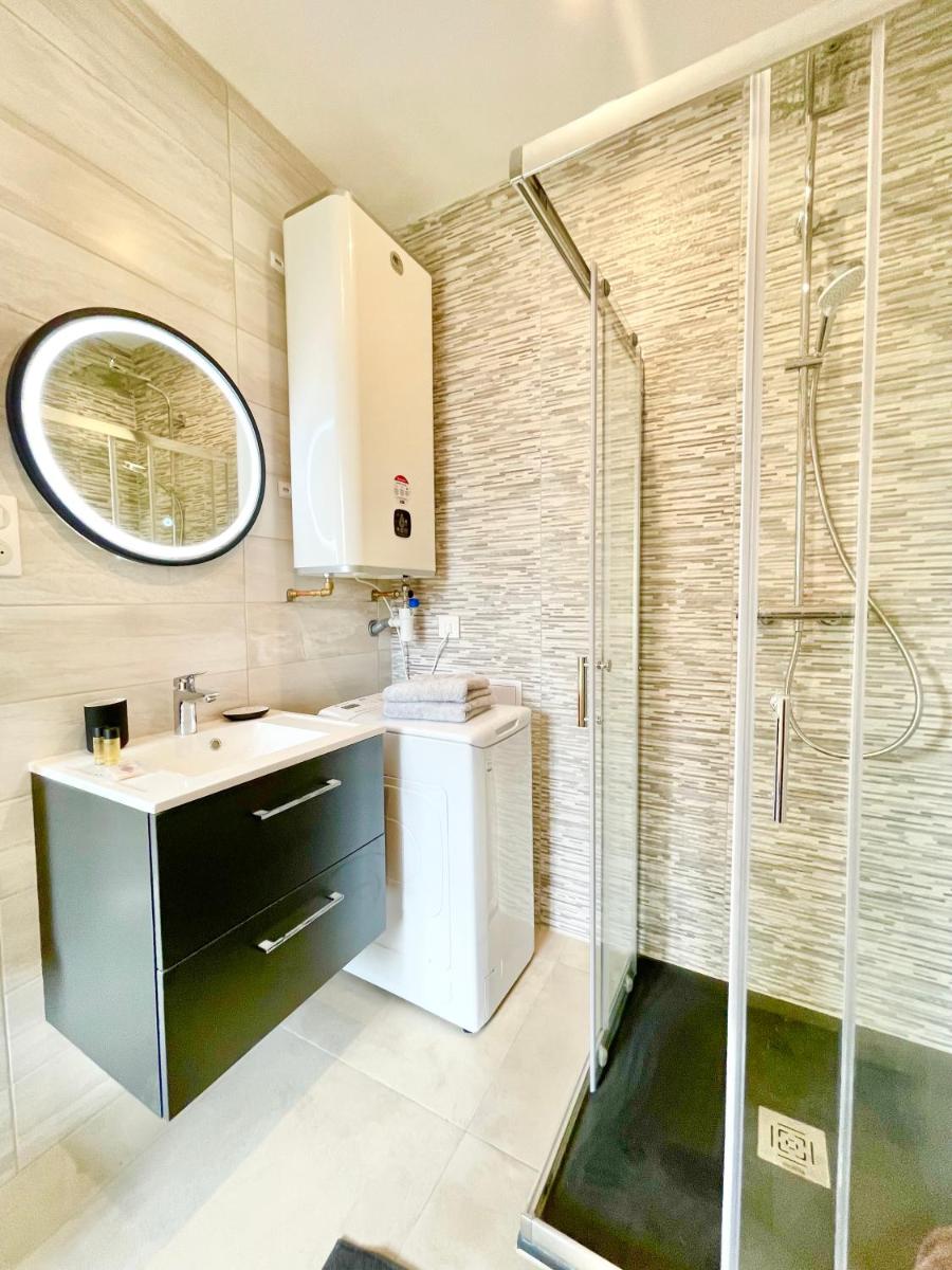 COLMAR - Appartements Deluxe - Lumineux - Stationnement Gratuit et Facile dans la rue - Housity