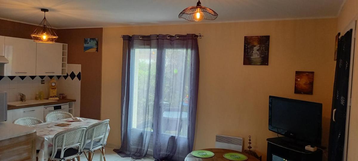 En plein cœur de l’Île d'Oléron, suite parentale. - Housity