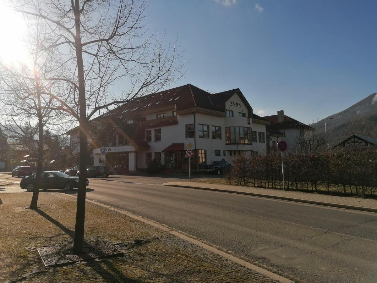 YURA hotel Čeladná BAZÉN A SAUNY ZDARMA - Housity