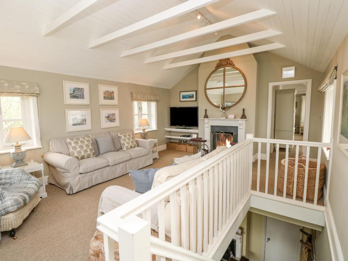 The Coach House - Housity