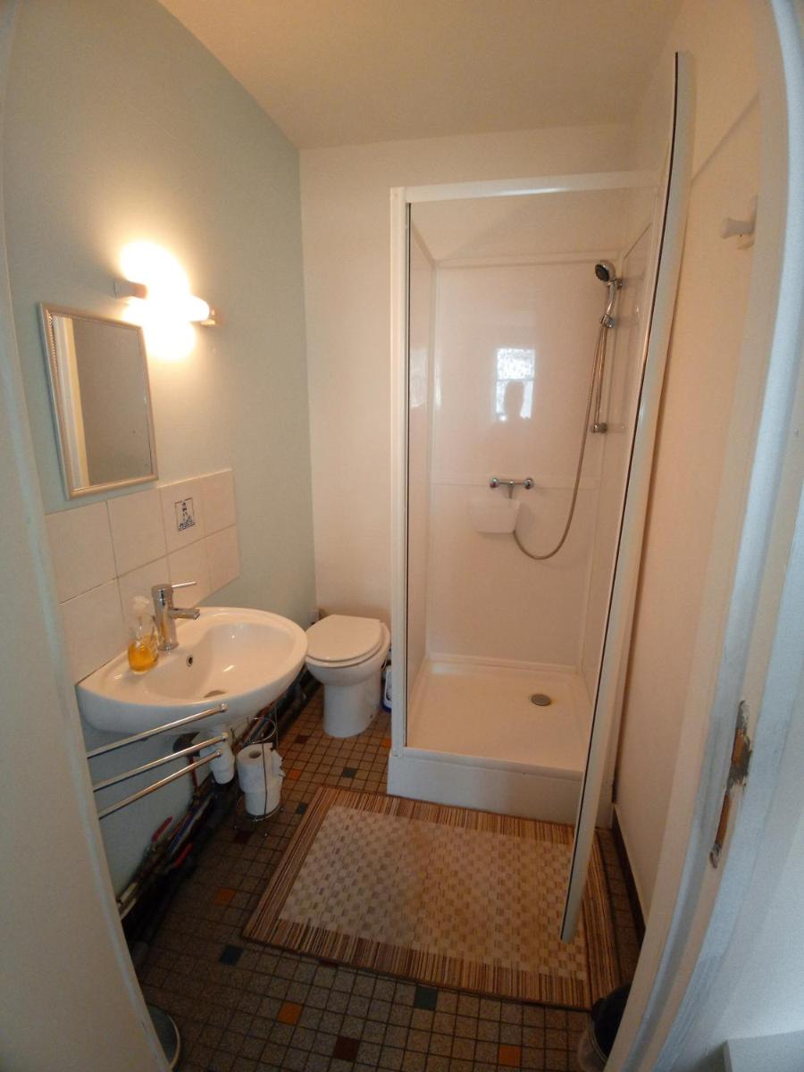 Lenard Charles Bed & Breakfast - Housity