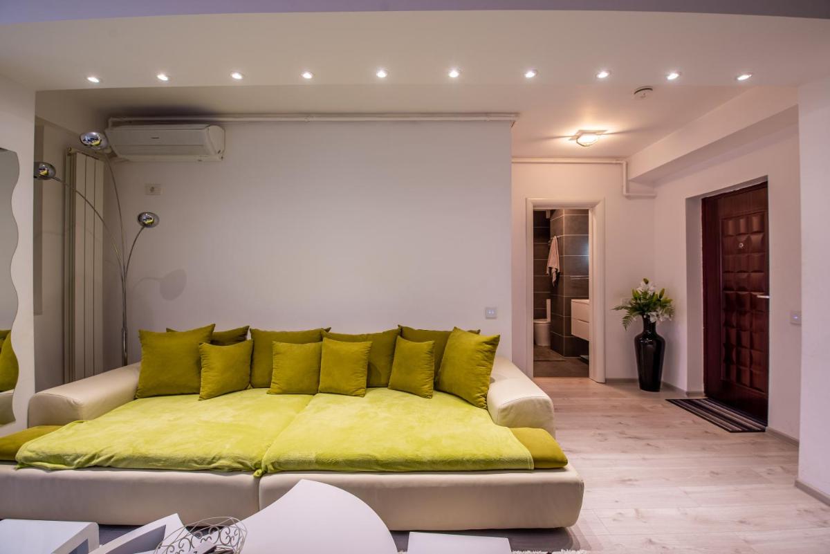 3 Room Luxury Residence Militari M2+3 - Housity