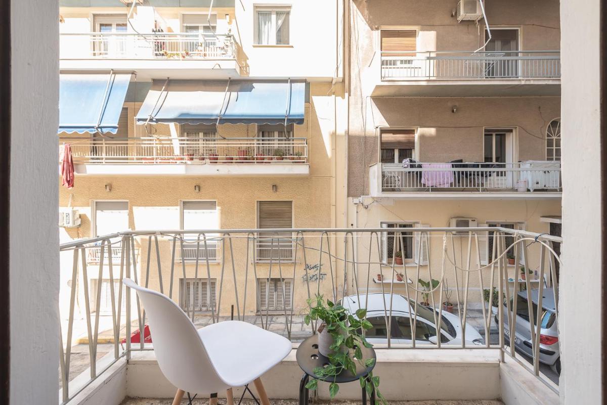Erythros Boutique Suite By Cloudkeys - Housity