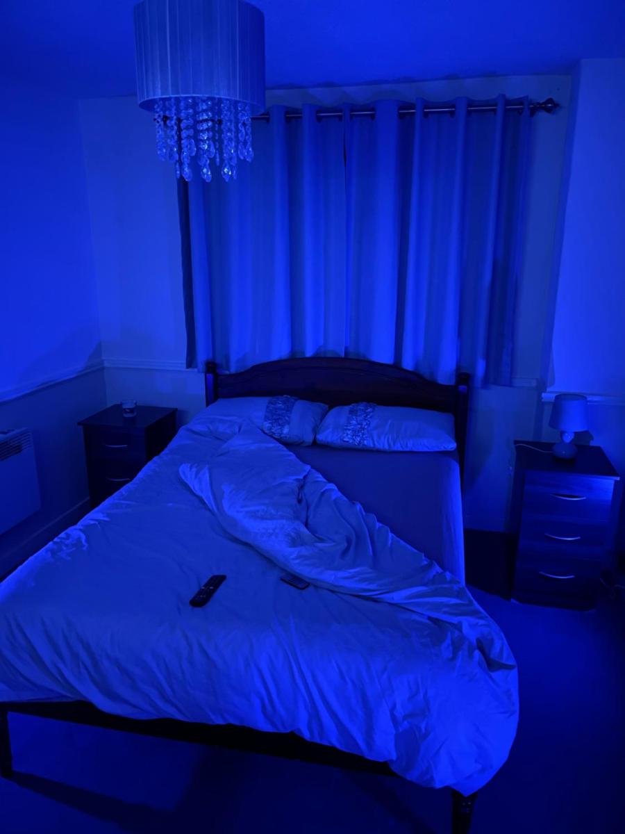 Lovely 1 bedroom flat with free parking and WiFi - Housity