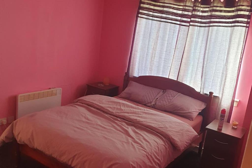 Lovely 1 bedroom flat with free parking and WiFi - Housity