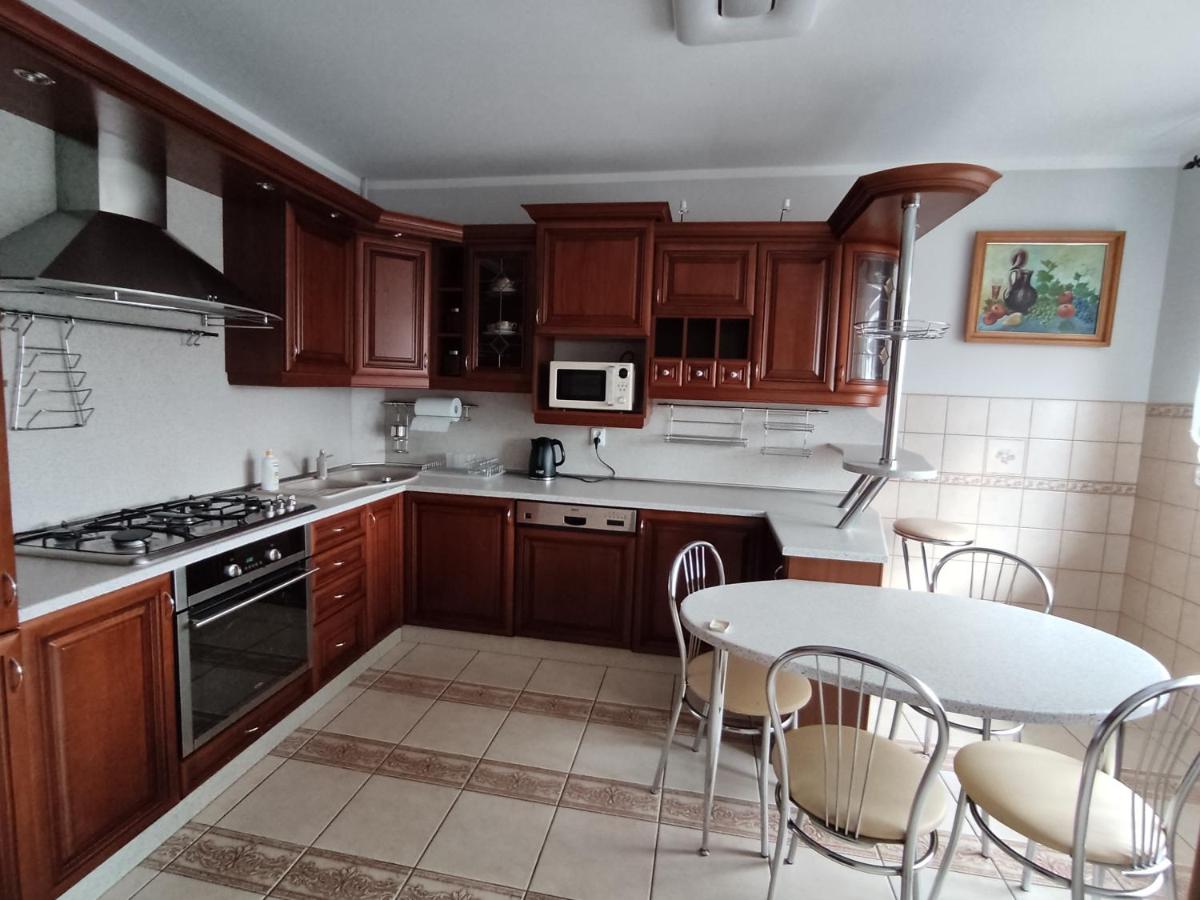 WILLA JUTRZENKA - Housity