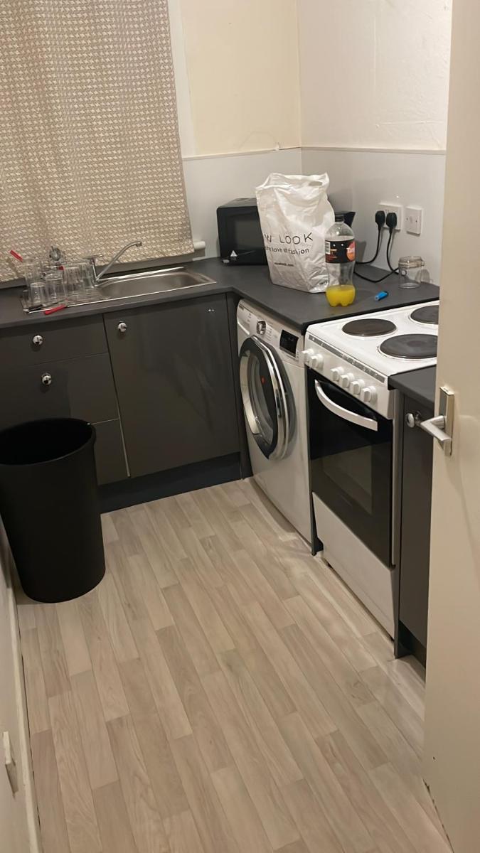 Lovely 1 bedroom flat with free parking and WiFi - Housity