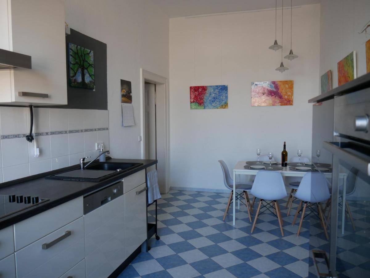 Ferienwohnungen in der Kunstgalerie - Hizvo