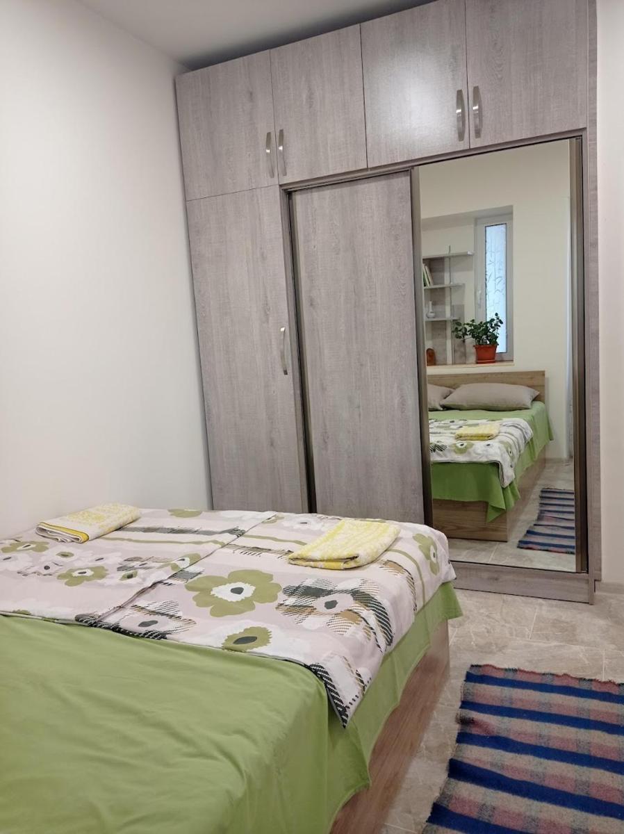 Suitetrails - Julia's Place - Apartment, Garden & BBQ