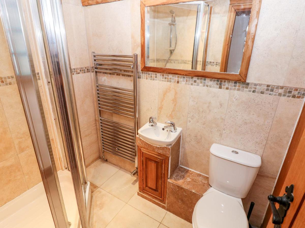 2 Fenton Home Farm - Housity