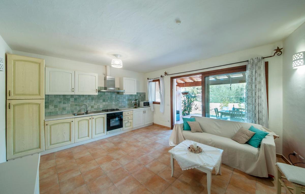 5 MINUTI DA PORTO CERVO,Casa con giardino privato - Housity