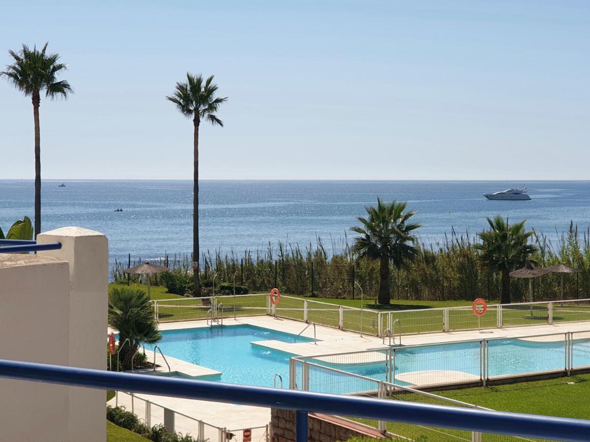 Casitamar frontline beach house rental Casares Costa near Estepona - Housity