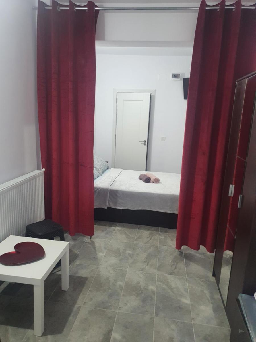 Nic regim hotelier - Housity