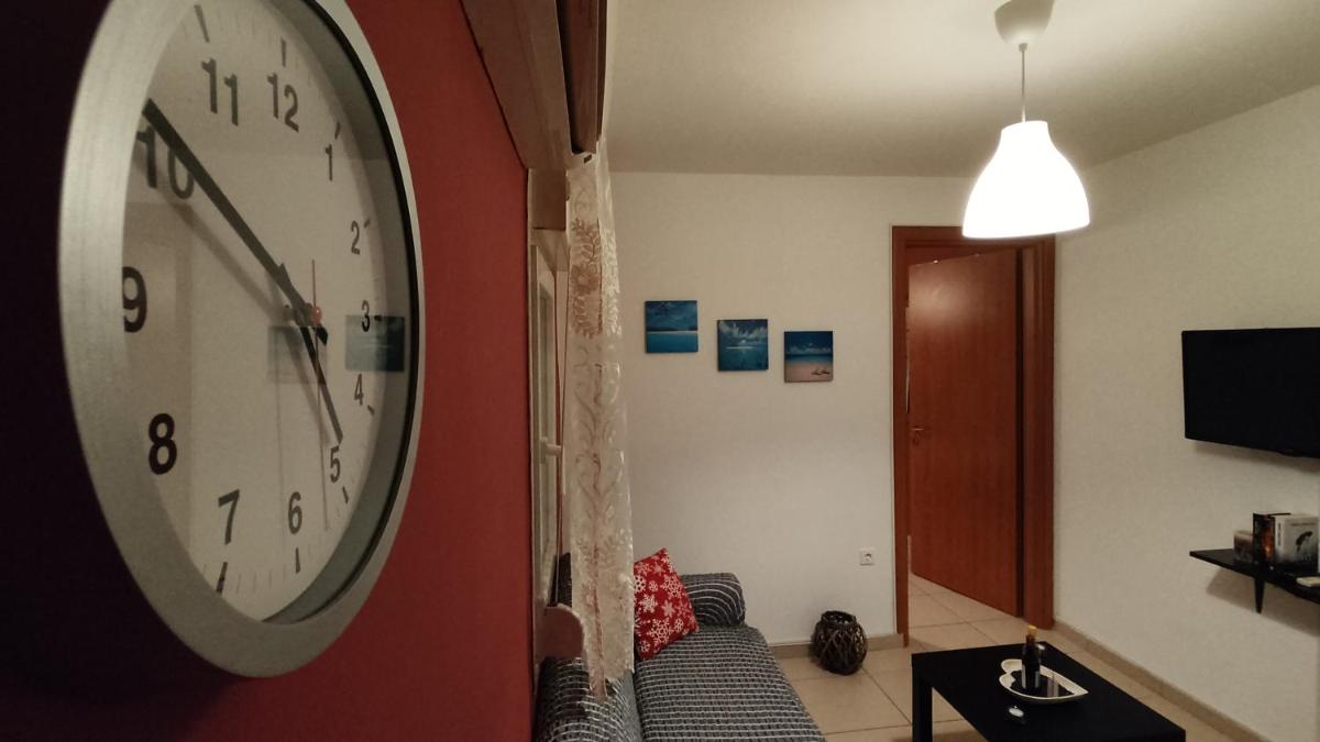 Alexandros Inn - Housity