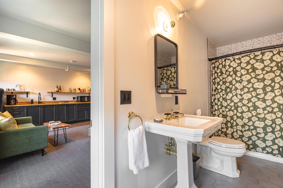 THE INN DOWNTOWN - Portsmouth, NH - Housity