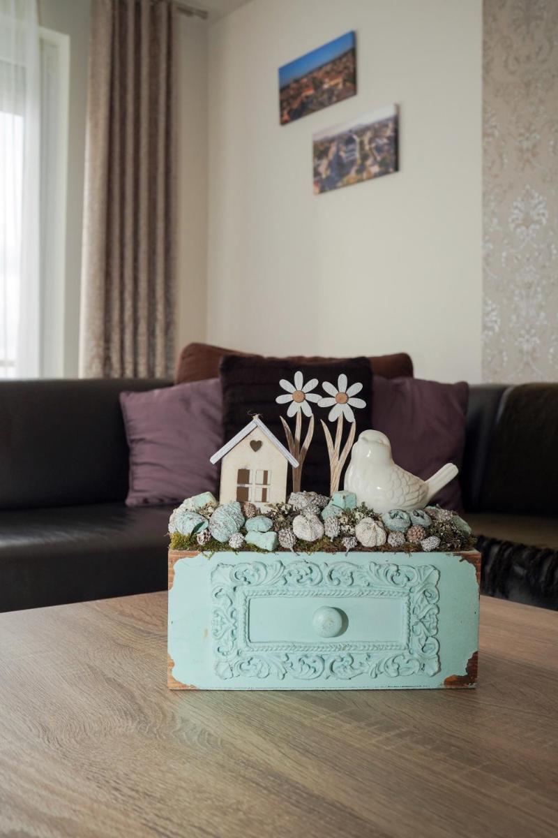 The Pearl of Zsofia - Housity