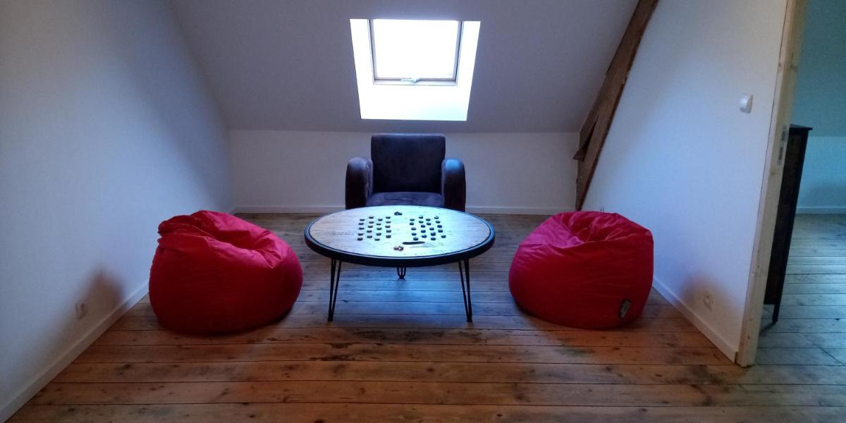 CYRIS - Chambres Duplex climatisées - Spa & Piscine Centre ville - Housity