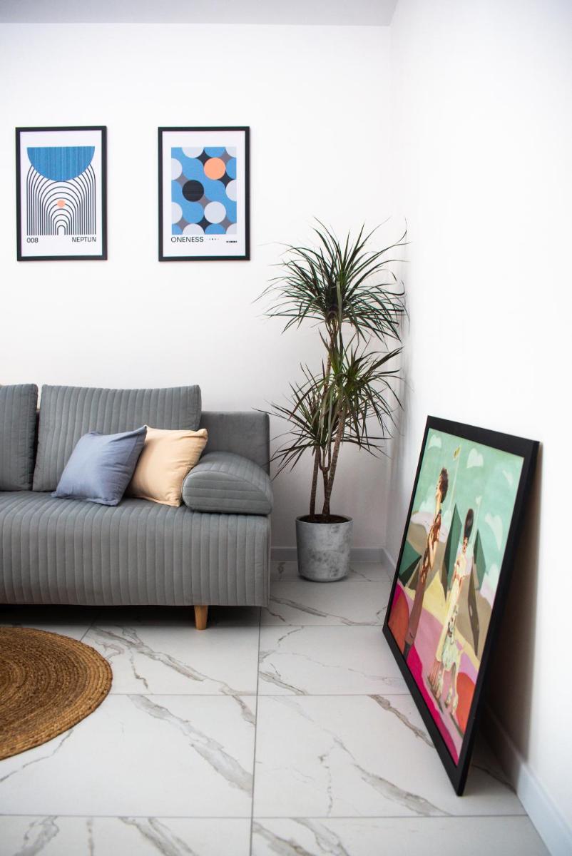Sparrow Flat Old Town Apartment - Housity