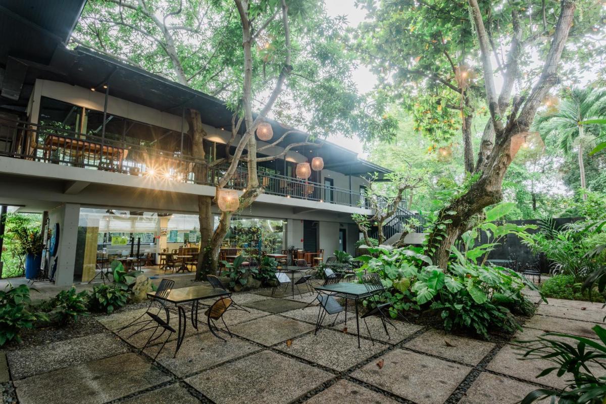 Suitetrails - The Henry Resort Dumaguete