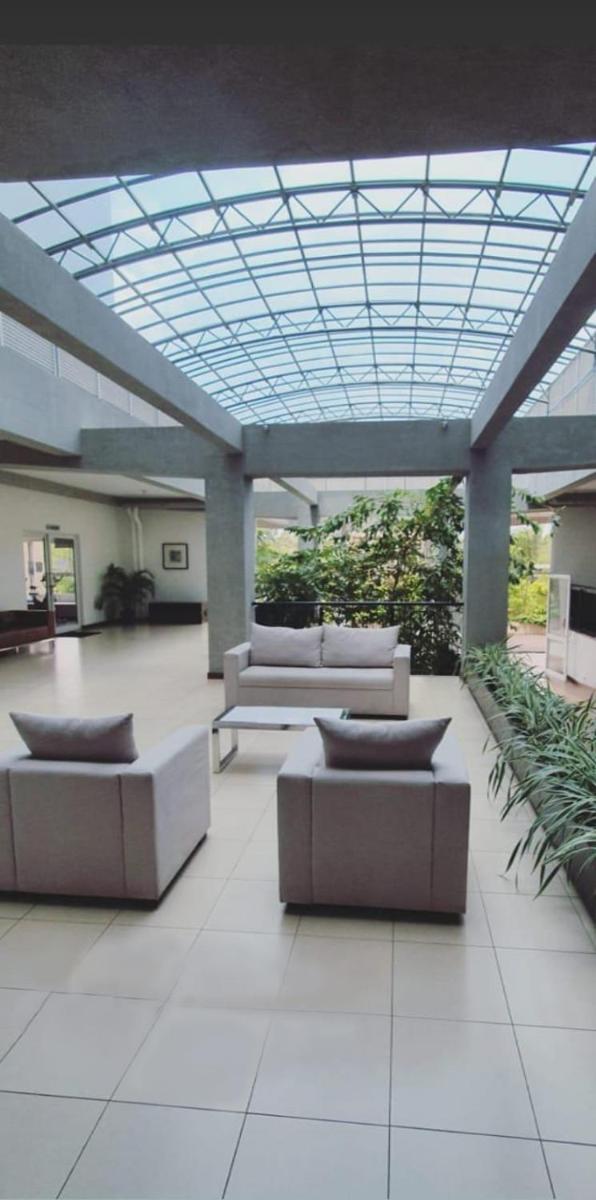Suitetrails - Orchid Apartments 2, Top Most Floor Apartment