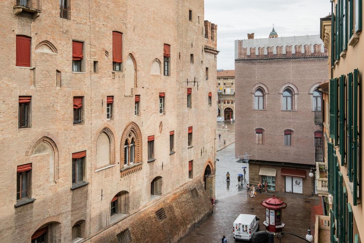 Torre dell'Orologio Apartment by Wonderful Italy - Housity