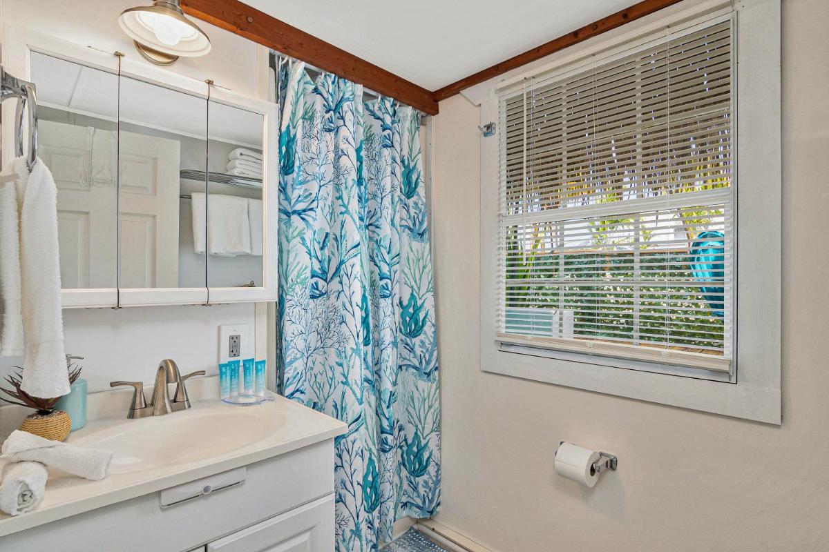 Latitude 26 Waterfront Resort and Marina - Housity