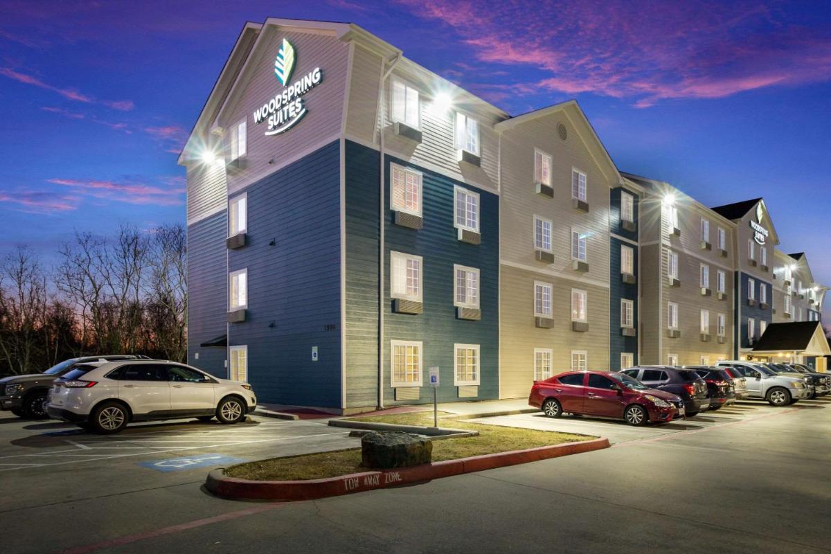 WoodSpring Suites Houston La Porte - Housity