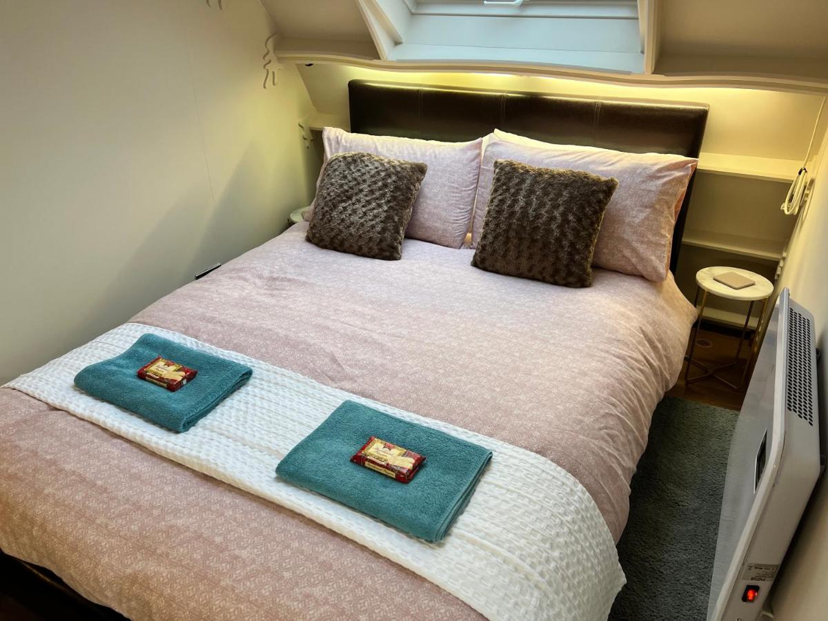 Stonehenge Campsite & Glamping - Housity